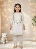 White color option, Currently selected
