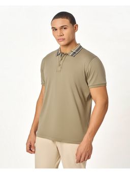 OUTERWORLD - Green Solid Collar Neck Polo T-Shirt