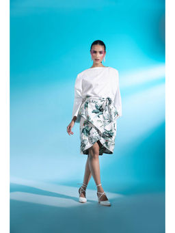 Gazab By Miku Kumar - White Parc De Berczy Paris Skirt with Top (Set of 2)