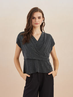 Latin Quarters - Women's Silver Cap Sleeves V-Neck Solid Top