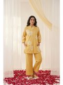 Yellow color option, Currently selected