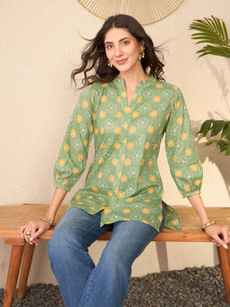 Vaamsi - Green Cotton Blend Floral Printed Regular Top