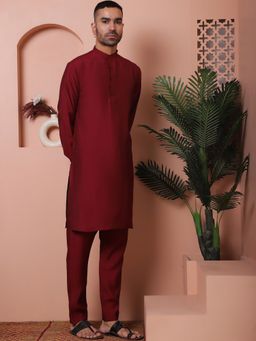 Jompers - Men Maroon Solid Silk Blend Kurta with Pyjama
