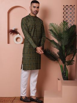 Jompers - Men Olive Printed Cotton Kurta with Pyjama