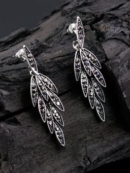 E2O - Silver-Plated & Black Leaf Shaped Drop Earring