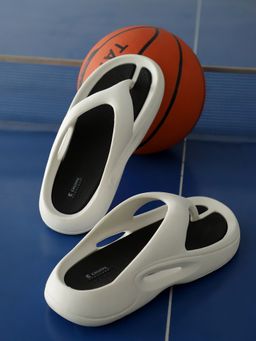 Chupps - Men Dune White Black Casual Flipflops