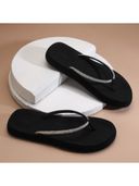 Black color option, Currently selected