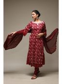 Maroon color option, Currently selected