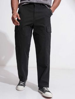 HIGHLANDER - Men Solid Mid-Rise Regular Fit Cargos Trousers