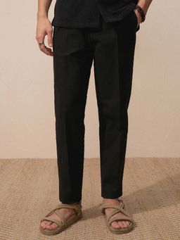 HIGHLANDER - Men Black Premium Linen Relaxed Trouser