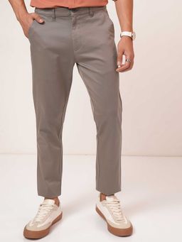 HIGHLANDER - Men Taupe Tapered Fit Chinos