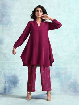 trueBrowns - Magenta Velvet Kurta (Set of 2)