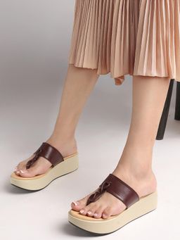 Carlton London - Women Maroon Knot Detail Toe-Post Sandals