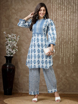 Nayam by lakshita - Women Yoke Design Regular Kurta With Pants (Set of 2)