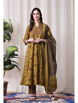 Meera Fab - Mustard Floral Regular Mandarin Neck Anarkali Kurta Pant & Dupatta