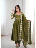 Green color option, Sold out, Currently selected