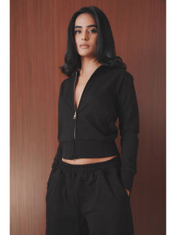 COLOR CAPITAL - Women Black Fitted Zip Hoodie
