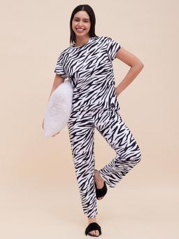 Sweet Dreams - Knight Pyjama & T-Shirt (Set of 2)