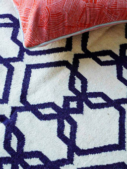 Freedom Tree - Trellis Pure Cotton And Wool Black And White Woven Rug - 6.6Ft X 10Ft