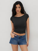 Black color option, Currently selected