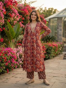 FASHOR - Women Rust Floral Printed Kurta with Pant