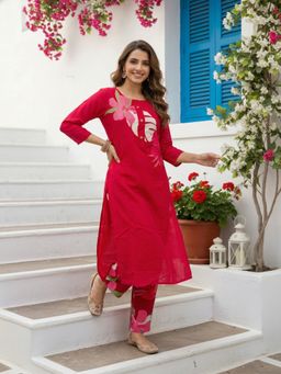 FASHOR - Women Red Floral Printed Kurta with Pant