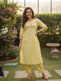 FASHOR - Women Yellow Floral Embroidered Kurta with Pant