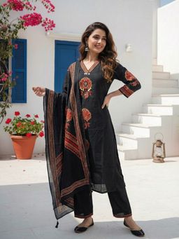 FASHOR - Women Black Floral Embroidered Kurta with Pant and Dupatta