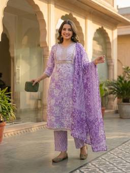 FASHOR - Women Lavender Floral Printed Kurta with Pant and Dupatta