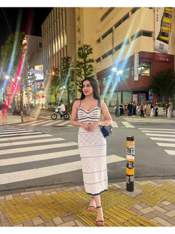 MISS MOSA BY AKANKSHA - Matsel White Luxe Soft Knit Midi Dress