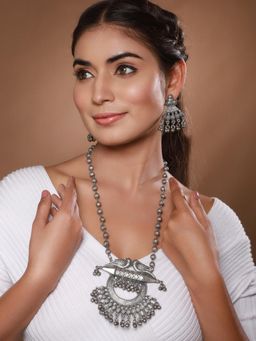 Gahan - Oxidized Silver-Plated Artificial Stone Beaded Peacock Shaped Jewellery Set