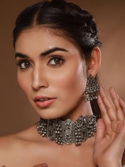 Gahan - Jazz And Sizzle Oxidized Silver-Plated & Ghungroo Beaded Floral Jewellery Set