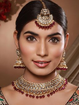 Gahan - Jazz And Sizzle Gold-Plated & Wine Kundan Studded Jewellery Set with Maangtikka