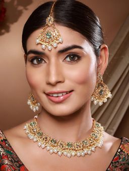 Gahan - Gold Plated Kundan Studded & Beaded Jewellery Set with Maangtikka