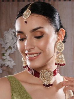Gahan - Gold-Plated Kundan-Studded & Beaded Maroon Necklace & Earrings Set with Maangtikka