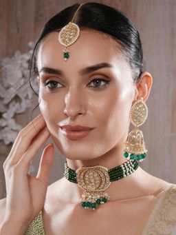 Gahan - Gold-Plated Kundan-Studded & Beaded Necklace & Earrings Set with Maangtikka