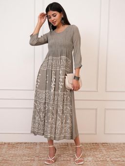 VISHUDH - Women Grey Printed Midi Dress