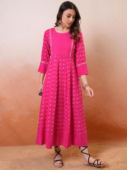 VISHUDH - Women Pink Printed Midi Dress