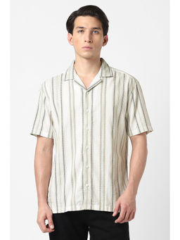 Van Heusen - Men Off White Textured Half Sleeves Casual Shirt