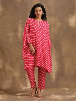 trueBrowns - Pink Lehariya Printed Silk Kaftan Co-Ord (Set of 2)