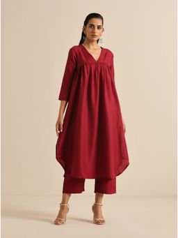 trueBrowns - Maroon Slub Gathered Kurta Pant (Set of 2)