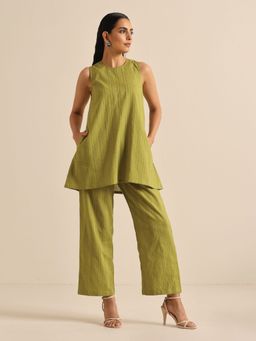 trueBrowns - Green Dobby Sleeveless Co-Ord (Set of 2)