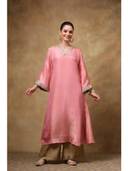 Pink color option, Currently selected