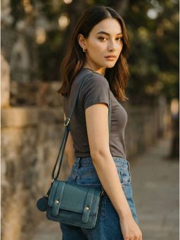 Toteteca - Chic Teal Sling Bag