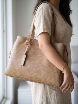 Toteteca - Multi Compartment Brown Shoulder Bag