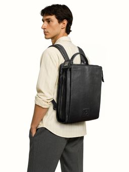Hidesign - Vendome 02 Genuine Leather Men's Black Backpack (L)
