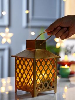 Voncasa - Von Casaron Golden and Yellow Lantern