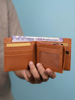 The House Of Ganges - Tan Leonardo Vegan Leather Men Bifold Wallet