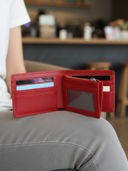 Red color option, Sold out, Currently selected