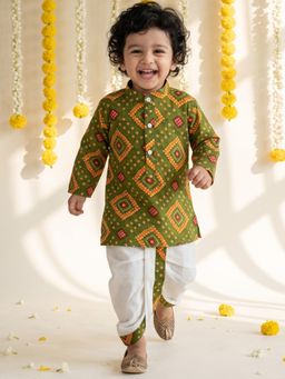 AJ Dezines - Green Bandhani Printed Cotton Kurta And Dhoti